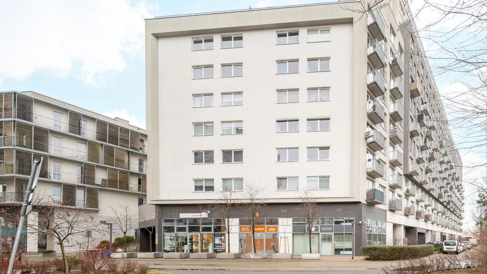 Metro Mlynow Homely Apartment Warsaw